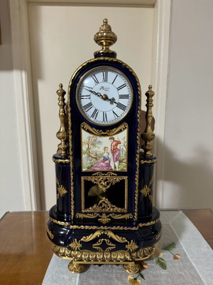 Vintage clock Mignon de Core