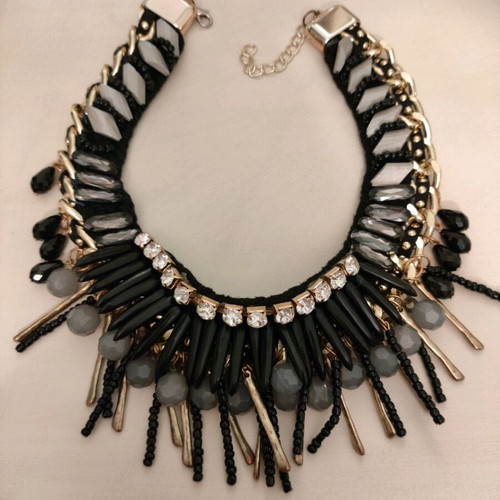 Y2K necklace with beads like new, black and gold