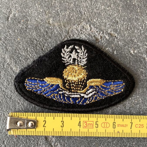 Military insignia like new