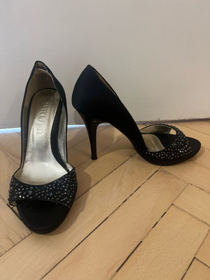 Bruni pumps size 36 black like new