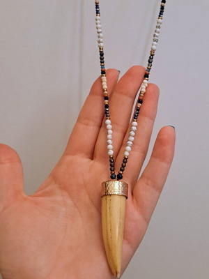 Long necklace 40cm with beads and wooden tooth Accessorize like new