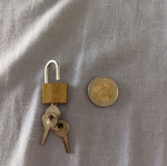 Padlock used with 3 keys, small size