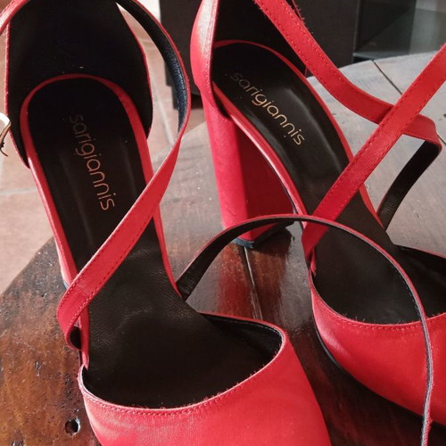 Set of 2 Sarigiannis pumps new, red with cross strap and silver metallic, size 38, 10cm heels