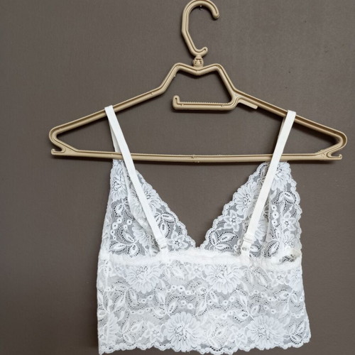 White Bustier Top like new with new Lip Combo gift