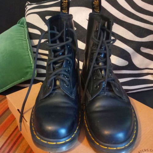 Dr. Martens boots with box, size 39, black