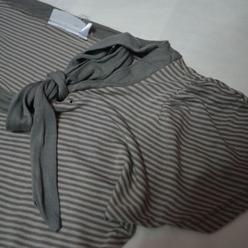 Y2K Grey Striped Bow Neck Cap Sleeve Top used, size S