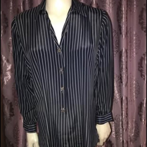 Shirt unused, fabric wrinkle-free, like new, size 4