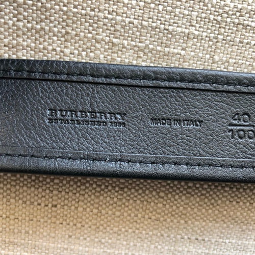 Burberry women's belt new, size 100, black