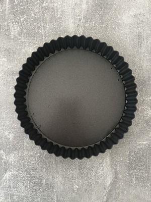 Tart Pan 20cm nonstick, like new, removable bottom