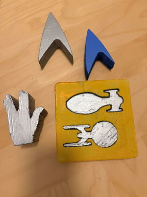 Star Trek Decorative Set 5 Pieces USS Enterprise Voyager Vulcan Salute