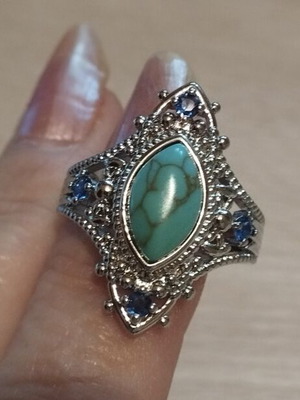 Turquoise ring like new, white gold plated, inner diameter 18 mm