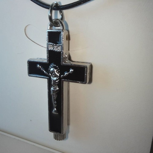 Metal opening cross new with black enamel and adjustable cord