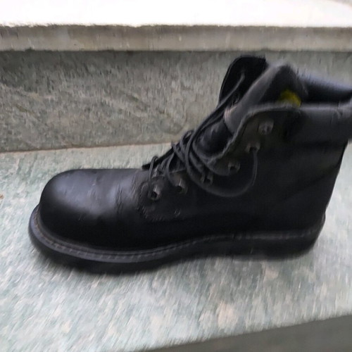 Kapriol Safety Boot Size 42 Used with Steel Toe and Anti-Slip Sole