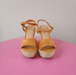 Women’s suede platform sandals like new, tan-mustard color