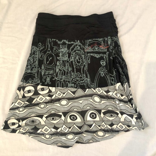 Desigual skirt new, 100% viscose with sequins and patchwork, size S