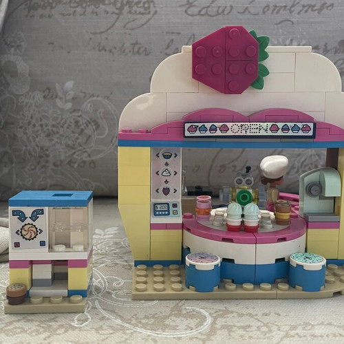 Lego Friends Shop and Cafe used set