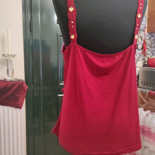 Tirante top new, red with stones on straps