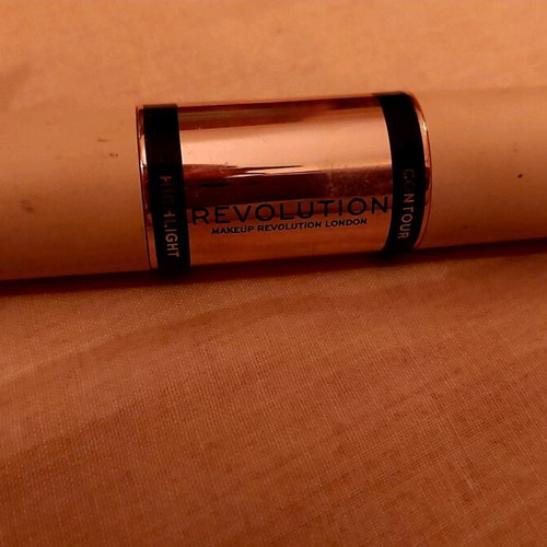 Revolution Highlighter & Contour stick like new