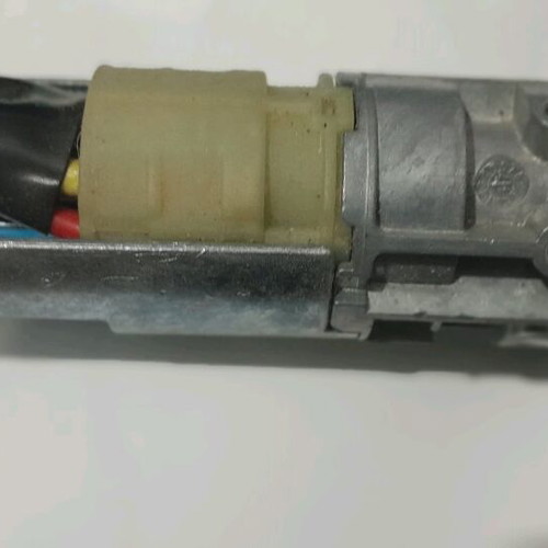 Ignition steering lock for Peugeot 106 and Saxo new with 2 keys