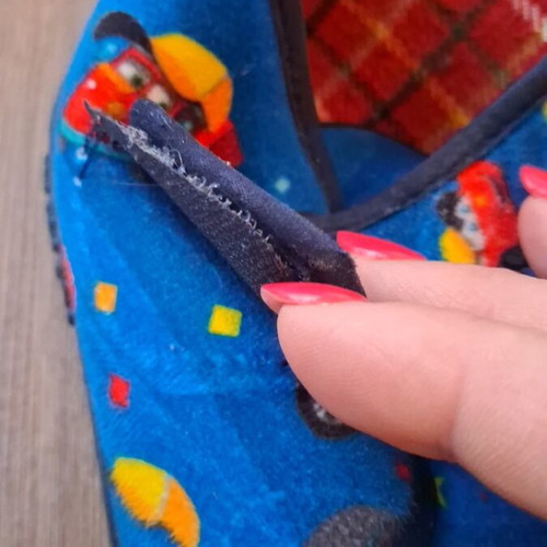 Mini Max children's slippers like new, size 29, blue with car design