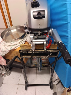 Honda outboard motor 4 hp upgraded to 6 hp like new with stand