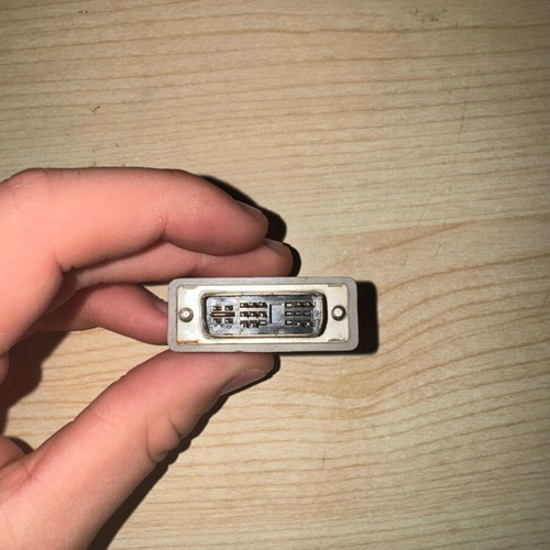Adapter DVI to VGA used, screen converter