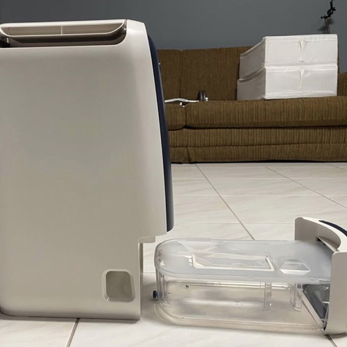 Delonghi Tasciugo AriaDry dehumidifier
