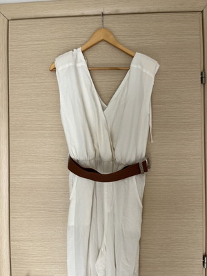 Enzzo white jumpsuit size L