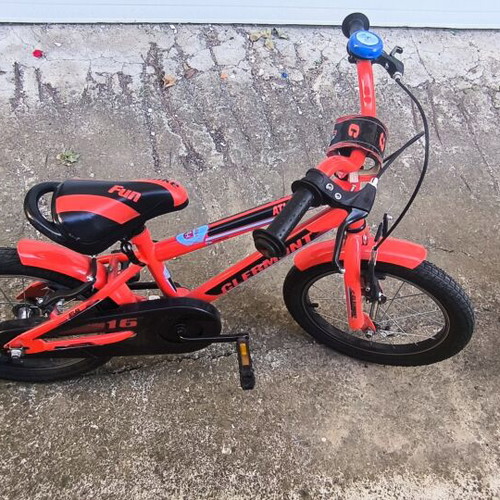Clermont 16" children's bike like new, city style, red