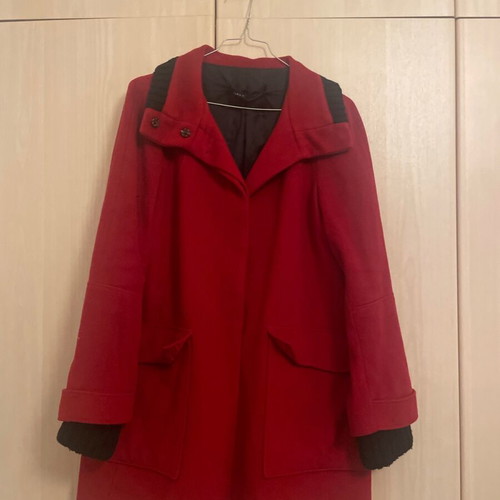 Red classic coat like new, size M