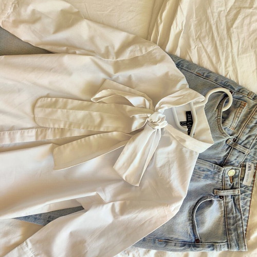 White women's shirt cotton like new, quarter sleeve, size M