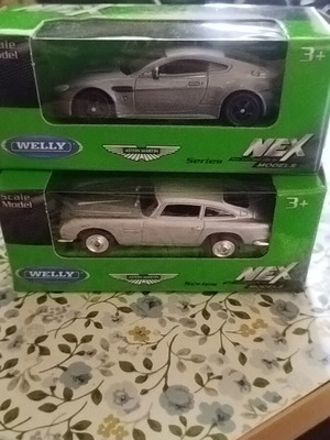 Welly NEX Models Aston Martin Set V12 Vantage & 1964 DB5 1:64 Scale New