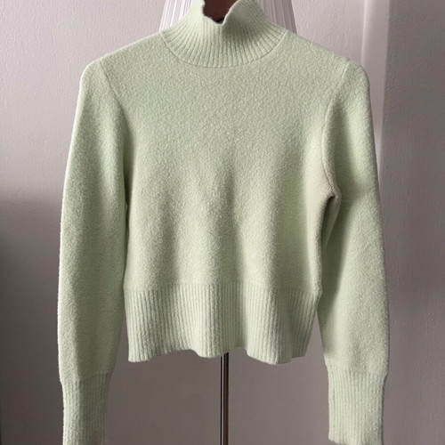 Zara blouse like new, soft knit
