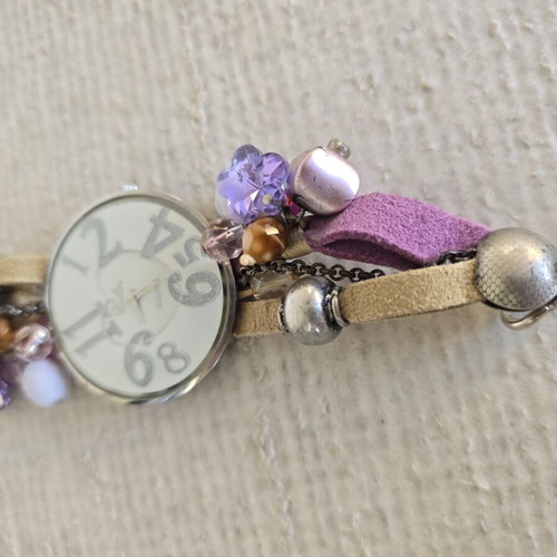 Watch multicolor used, no battery, unique piece