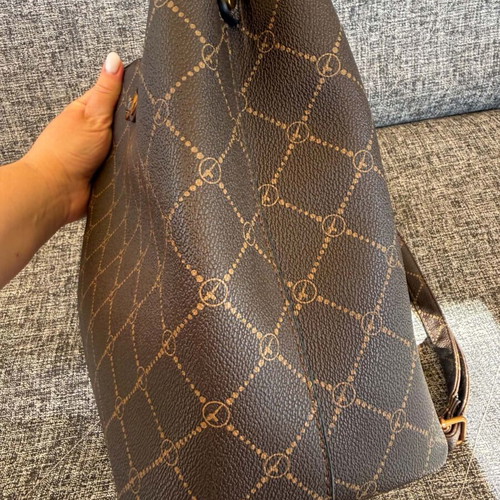Tamaris shoulder bag like new, brown