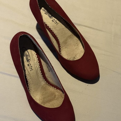 Buffalo Girl pumps used, size 37, burgundy