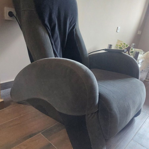 Human Touch iJOY 100 massage armchair, like new