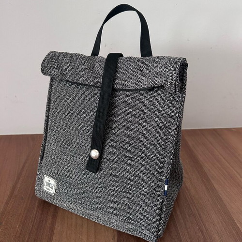 The Lunch Bags insulated food bag like new with Thermo Hot and Cold