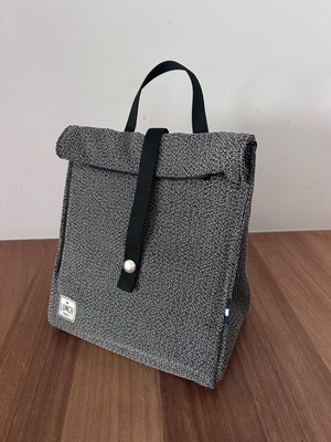 The Lunch Bags insulated food bag like new with Thermo Hot and Cold