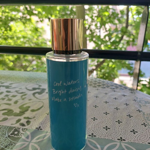 Victoria Secret Aqua Kiss body mist used 75 ml