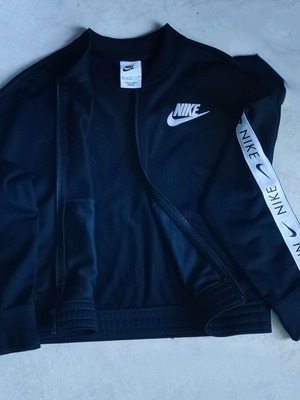 Nike детски спортен екип нов, размер 146-156см, черен