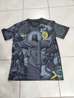 Brazil jersey size S, like new, official replica