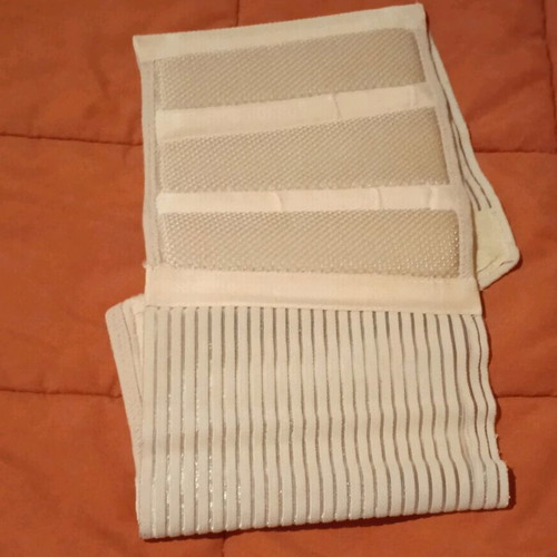 Waist belt used, size M, with 4 metal supports