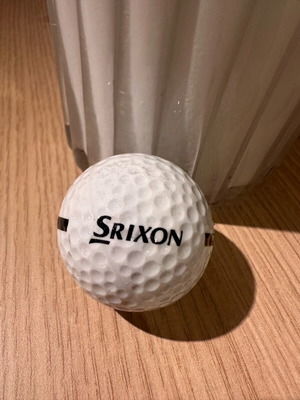 Golf ball collectible like new