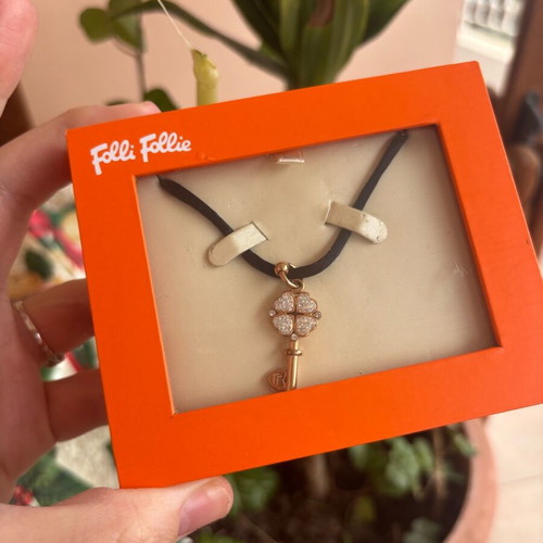 Folli Follie Heart 4 Heart Necklace Four-Leaf Heart Key like new, gold tone