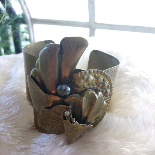 Vintage cuff bracelet handmade, like new, brass with floral designs