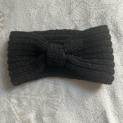 Set of 3 hair accessories like new, black and beige