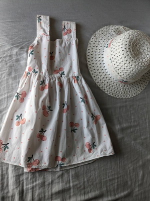 Φορεματάκι καλοκαιρινό μεταχειρισμένο για κοριτσάκι 2 χρονών με καπελάκι