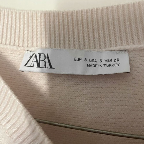Zara soft knit sweater size S cream like new