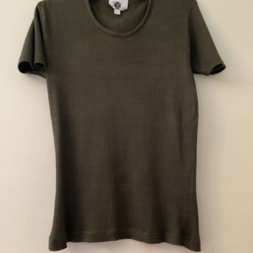 Khaki ribbed short sleeve t-shirt size L like new